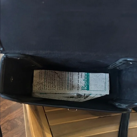 Vintage Bushnell binoculars with case. - Picture 6 of 7